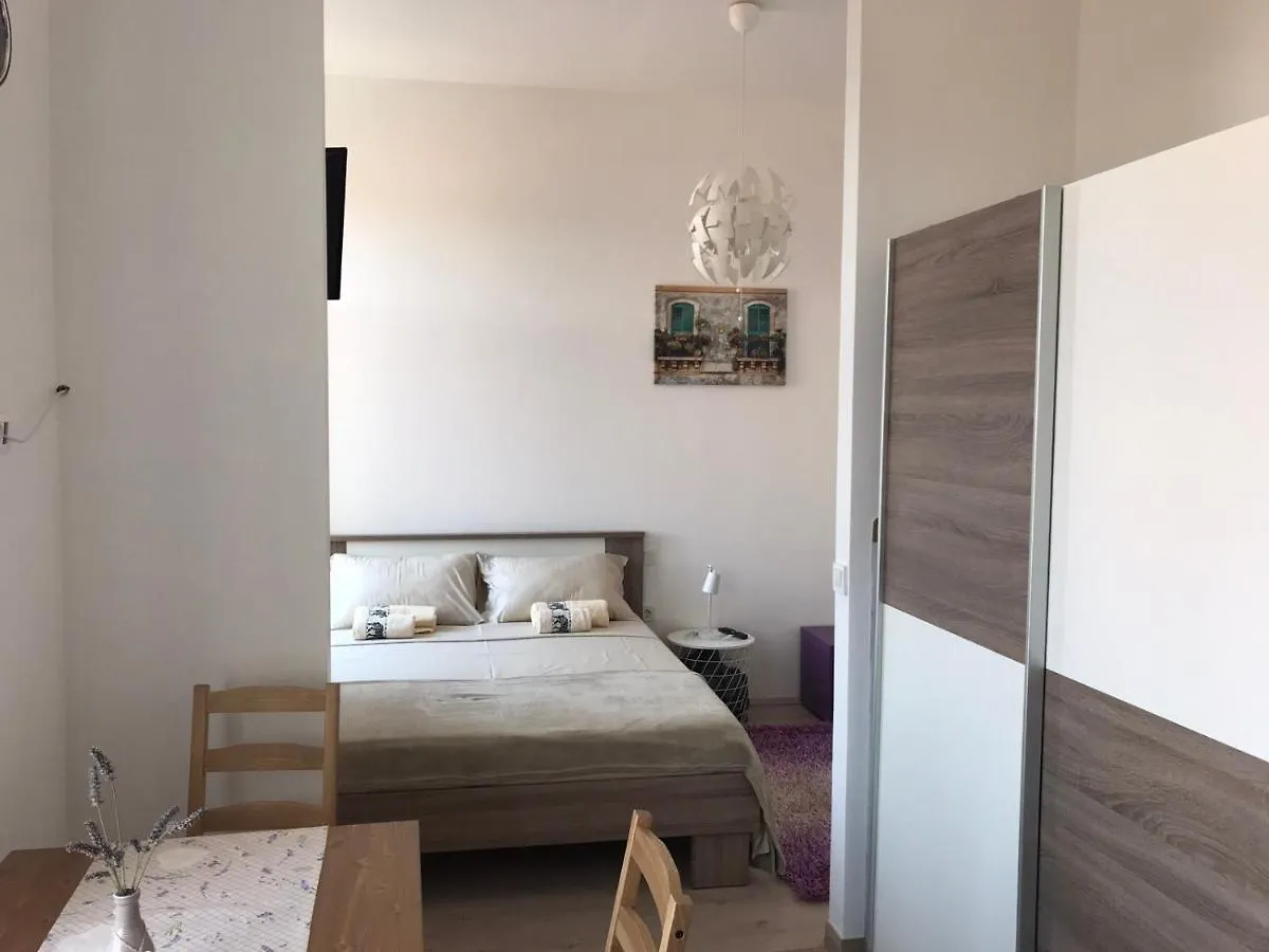 Studio Apartmani Paola Rijeka 0*,